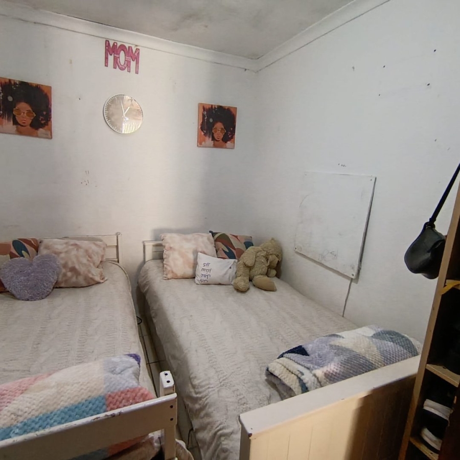 2 Bedroom Property for Sale in Delft Western Cape
